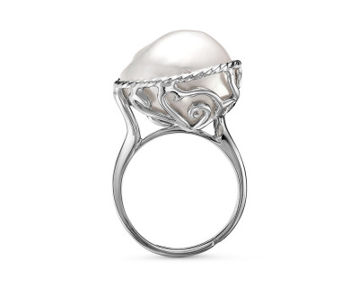 Кольцо из серебра с белой речной жемчужиной "Барокко" 18-22 мм
