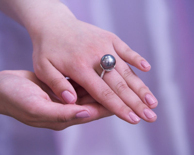 Кольцо из серебра с черной морской Таитянской жемчужиной 14-16 мм