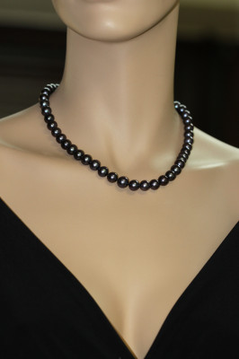 Ожерелье из черного круглого речного жемчуга. Жемчужины 8,5-9,5 мм